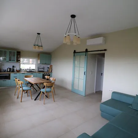 The Tree Palm Trees וילה נאה פוטידאה