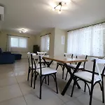The Tree Palm Trees Villa