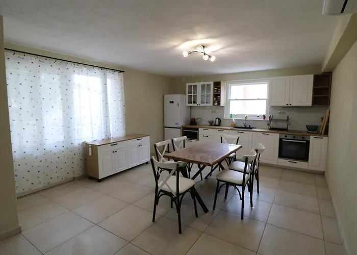 Villa The Tree Palm Trees Nea Poteidaia