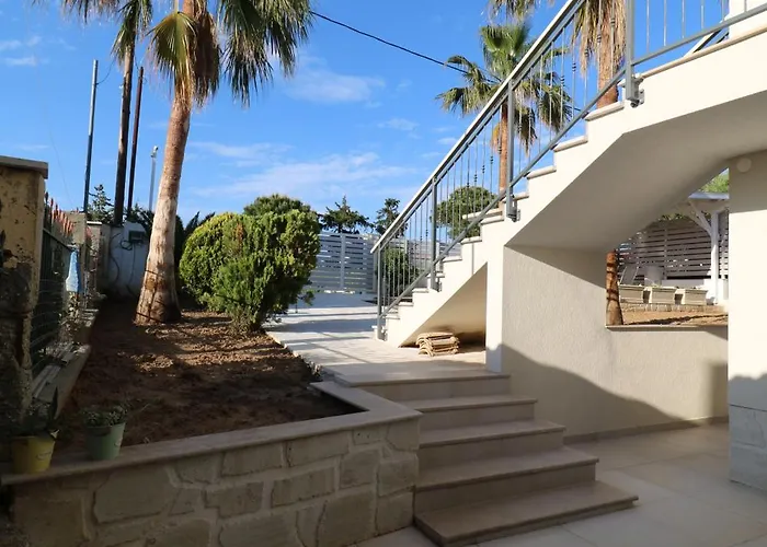 Villa The Tree Palm Trees Nea Poteidaia